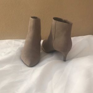 Women’s low heel ankle boots